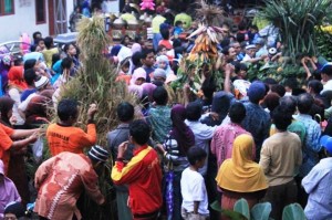 berebut gunung di Siwarak